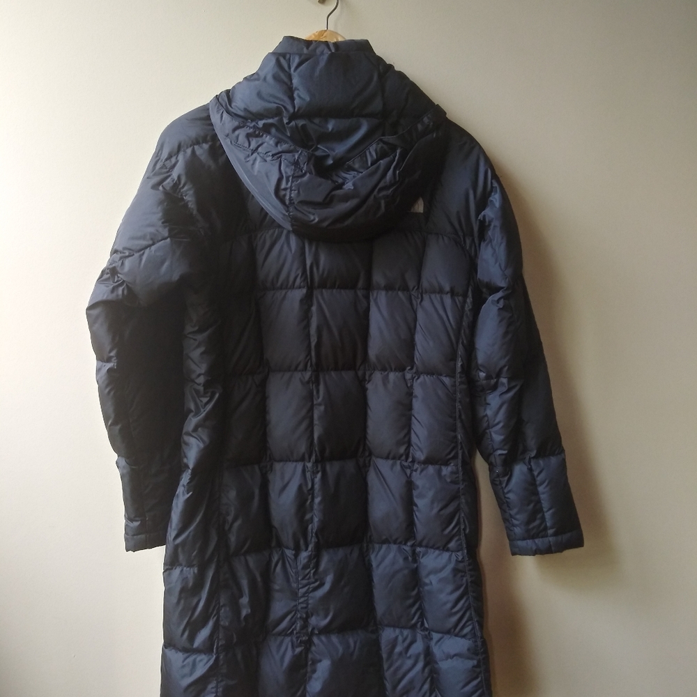 🌸North Face XS hooded 600 fill jacket black. - Picture 2 of 10